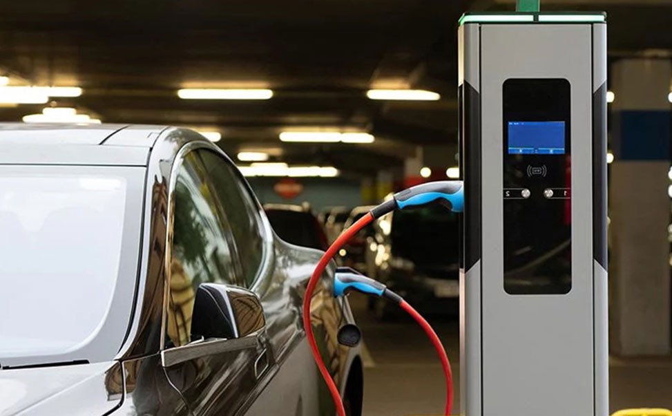 公交站汽車充電樁的規(guī)模化擴(kuò)張：驅(qū)動(dòng)可持續(xù)交通的核心力量